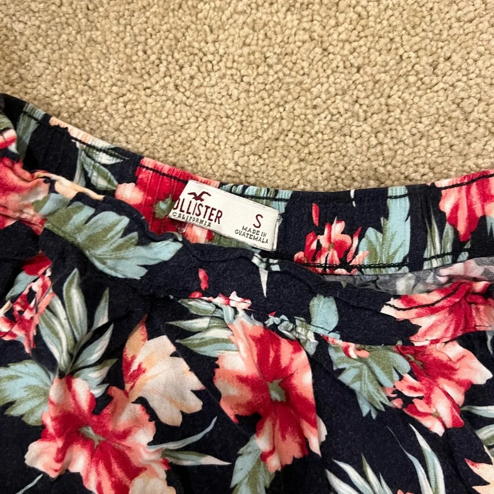 Floral shorts - Picture 2 of 2